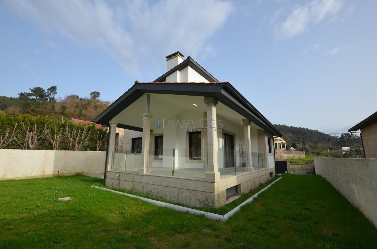 Vista exterior de Casa o chalet en venta en Tomiño con Calefacción, Jardín privado y Terraza