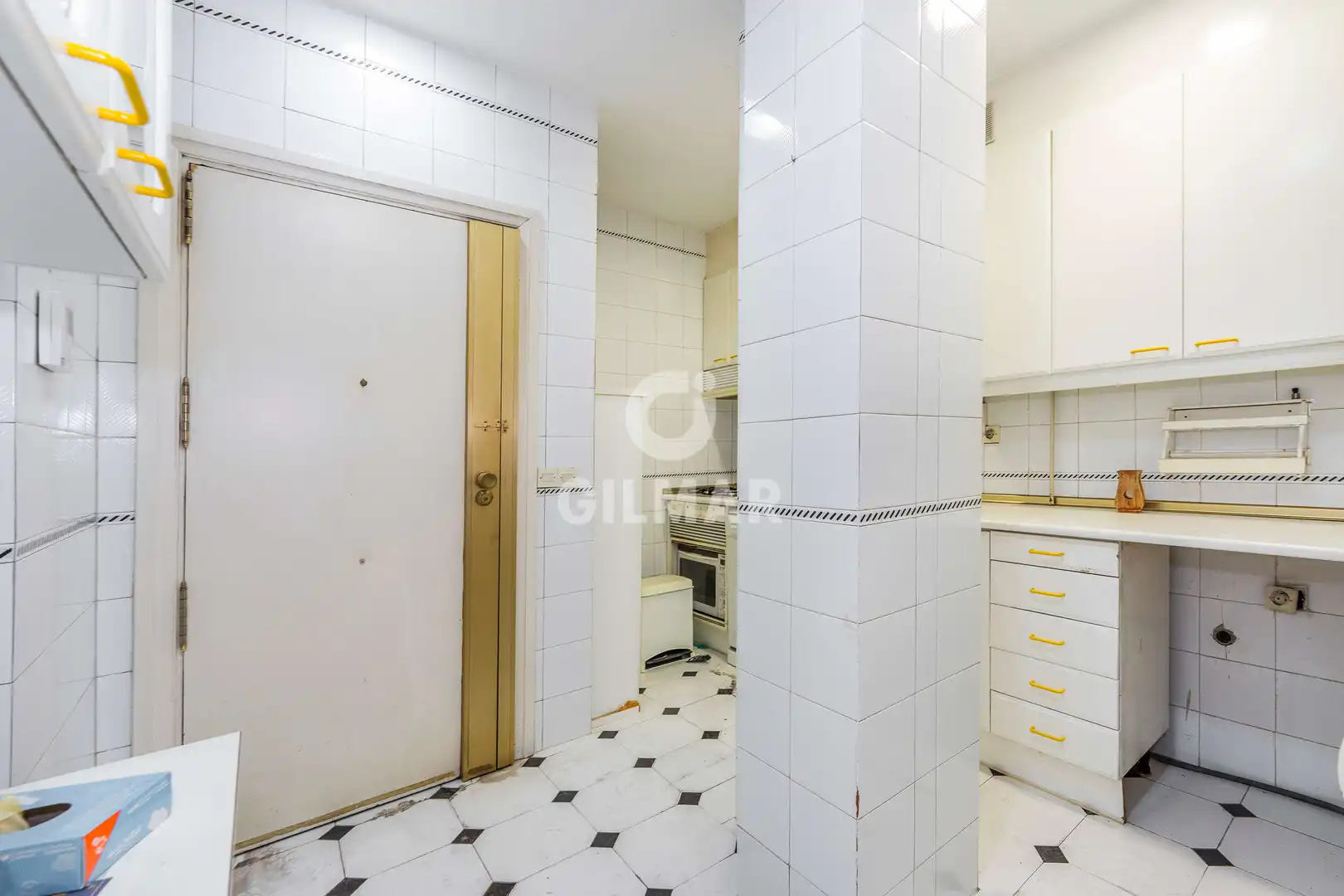 Kitchen of Flat for sale in Madrid  with Heating and Storage room
