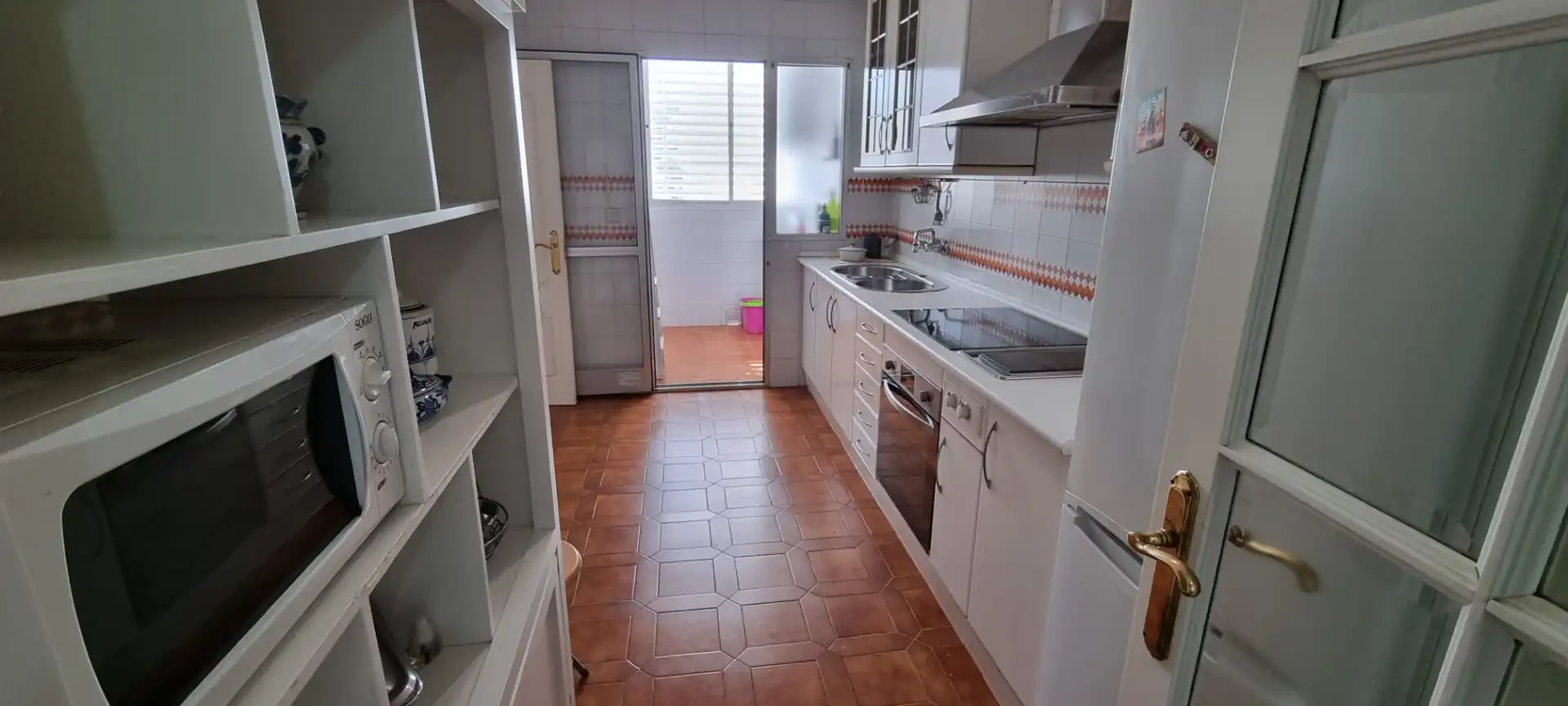 Kitchen of Flat for sale in Fuengirola  with Terrace and Community pool