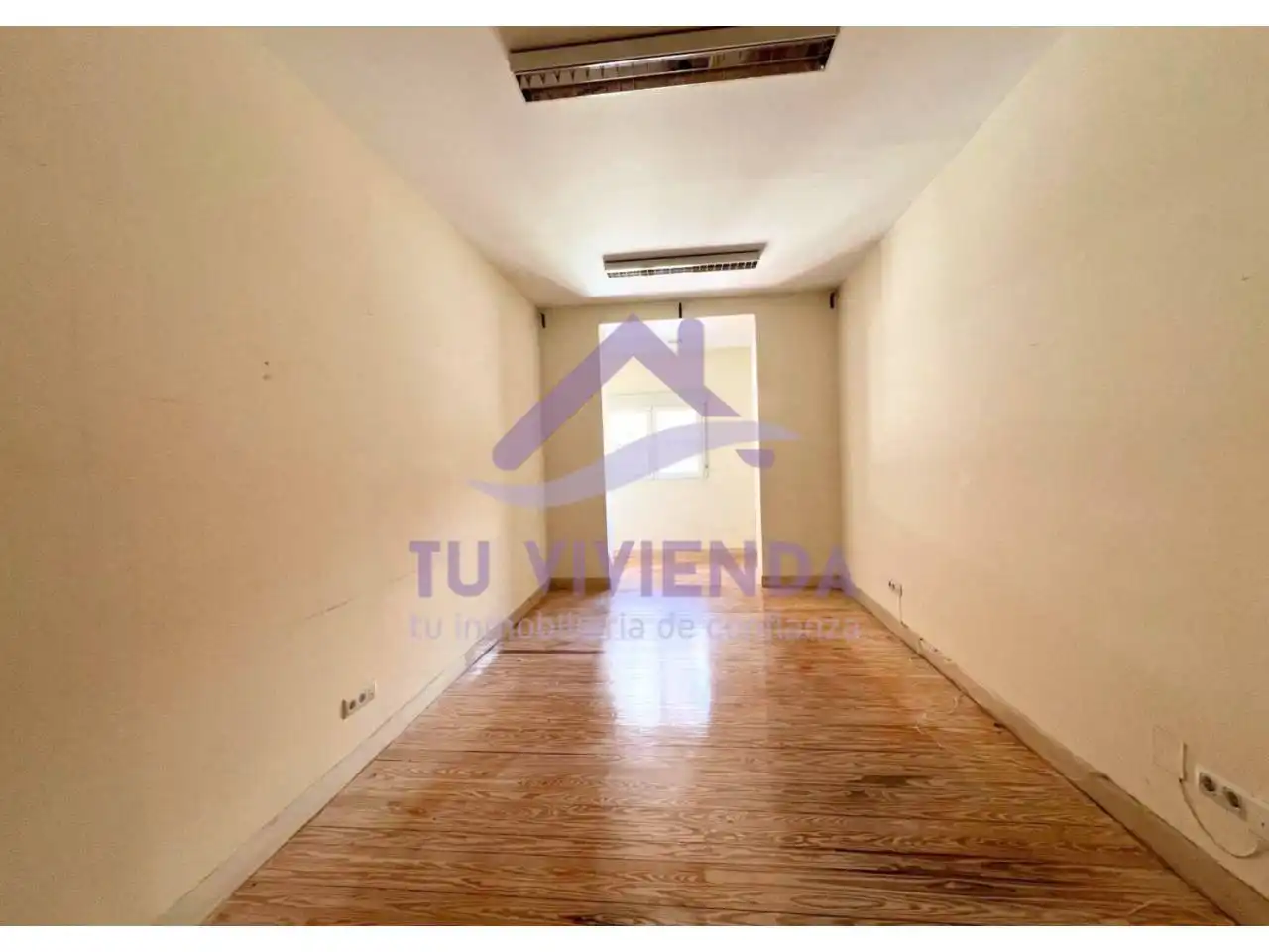 Oficina de lloguer en Centro