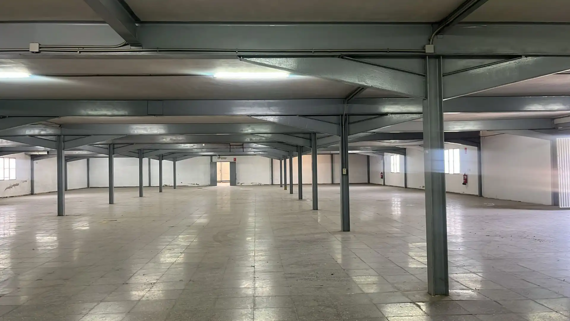 Nave industrial de alquiler en Elche / Elx
