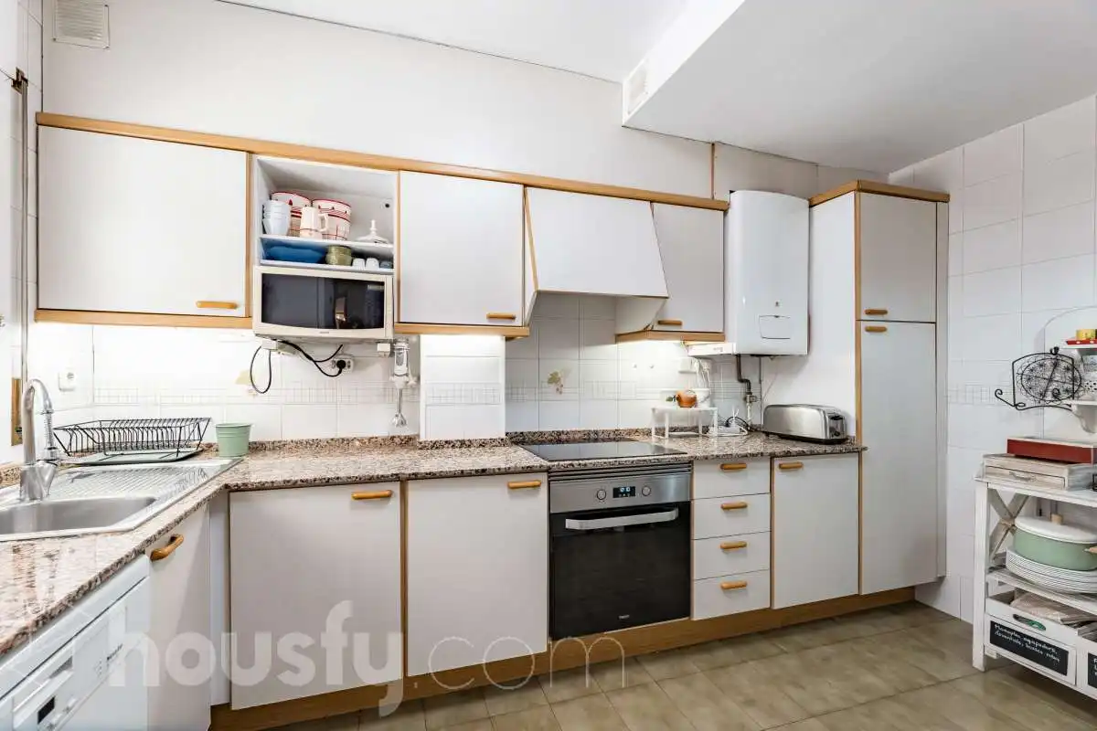 Cocina de Casa o chalet en venta en Sant Cugat del Vallès con Calefacción, Jardín privado y Parquet
