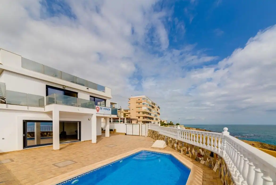 Chalet con terraza en venta en Playa de los Locos