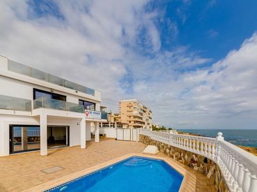 Chalet con balcón en venta en Playa de los Locos