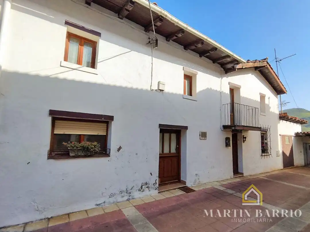Vista exterior de Casa o chalet en venta en Muskiz con Jardín privado, Trastero y Balcón