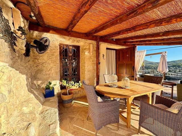 Casa-chalet en Venta en Relleu