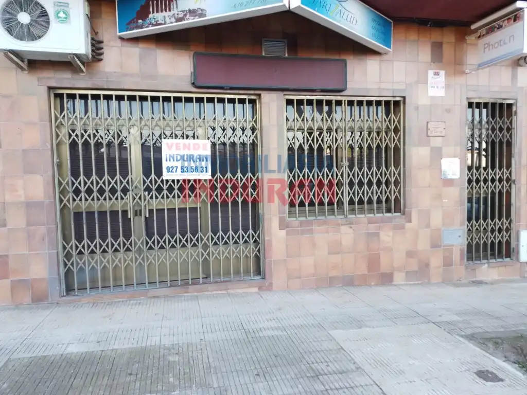 Local commercial à vendre à Calle Nueva Avenida