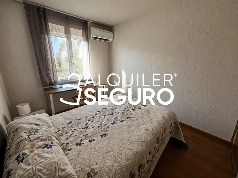 Bedroom of Flat for rent in Latina