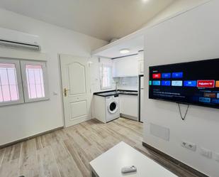 Cuina de Apartament de lloguer en  Madrid Capital amb Moblat