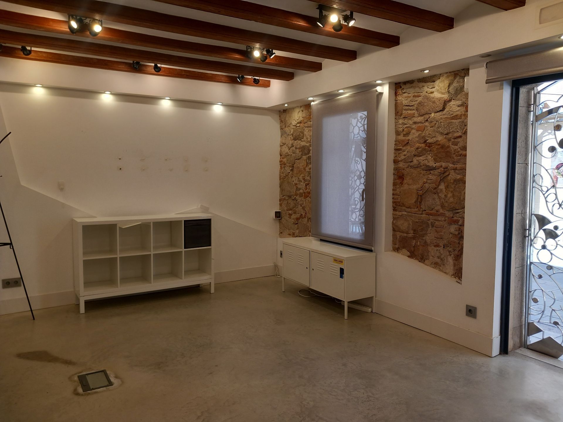 Office to rent in  Barcelona Capital  with Air Conditioner, Heating and Furnished