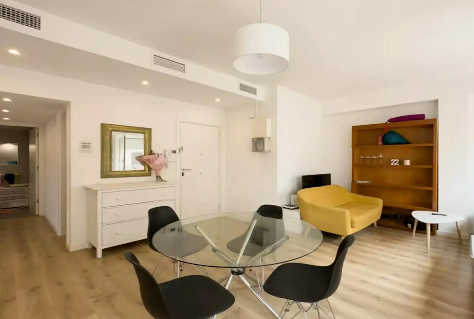 Sala d'estar de Pis de lloguer en Barcelona amb Aire condicionat, Calefacció i Moblat