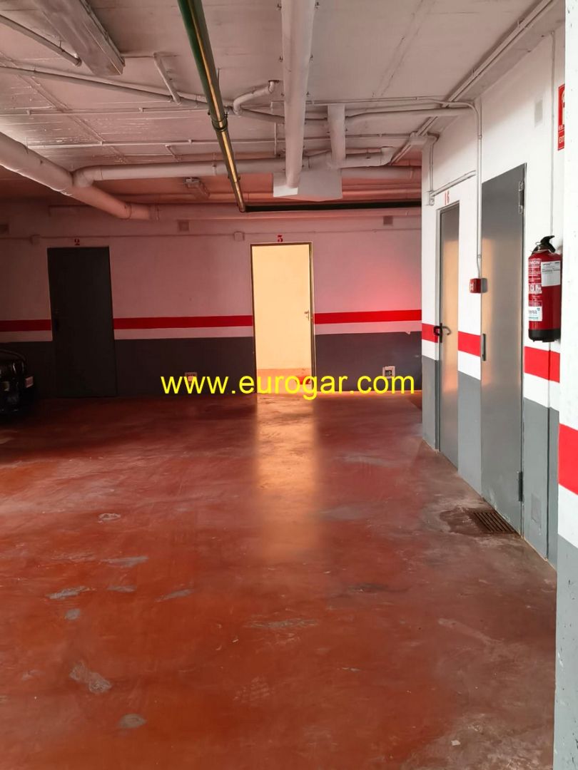 Box room for sale in Chiva