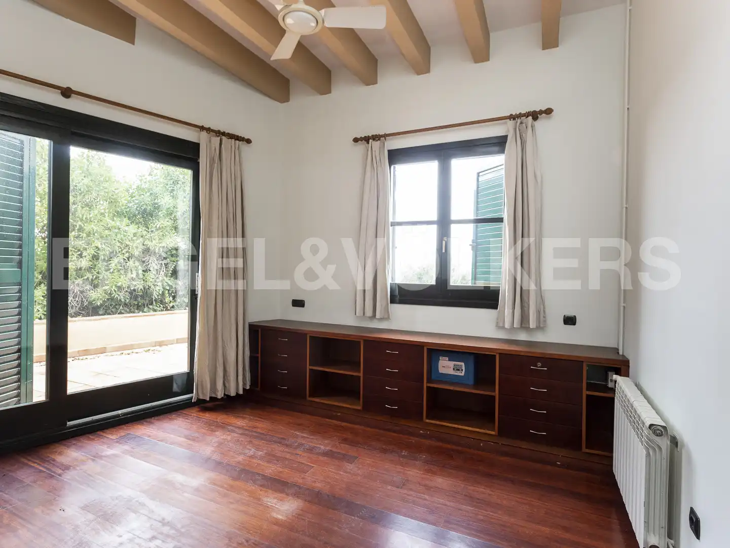 Sala de estar de Casa o chalet de alquiler en Sitges con Calefacción, Jardín privado y Terraza
