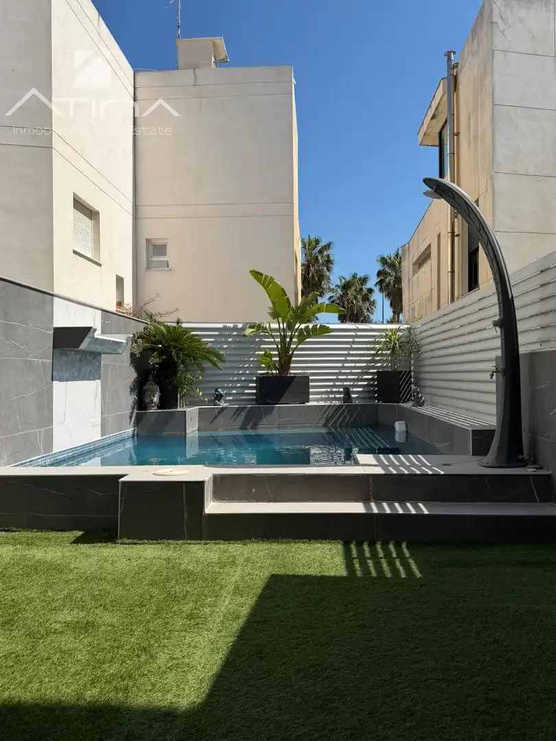Maison mitoyenne avec piscine à vendre à Daimús