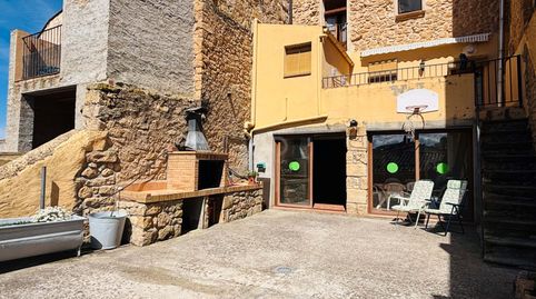 Foto 2 de Casa adosada en venta en Cervià de Les Garrigues, Lleida