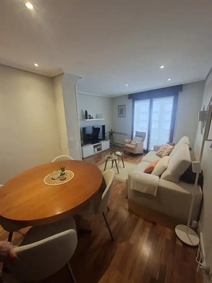Sala de estar de Piso en venta en Vitoria - Gasteiz con Calefacción, Parquet y Terraza
