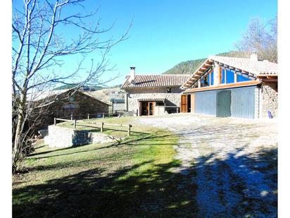 Vista exterior de Casa o xalet en venda en Les Llosses amb Calefacció, Jardí privat i Parquet