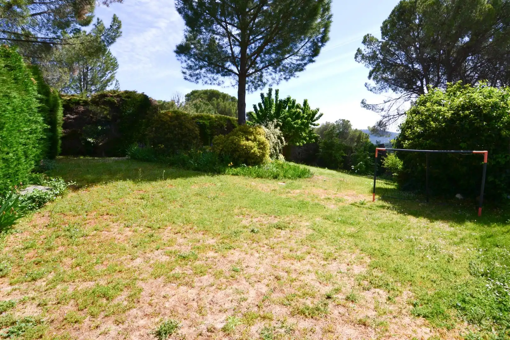 Jardí de Casa o xalet en venda en San Martín de Valdeiglesias amb Jardí privat, Terrassa i Traster