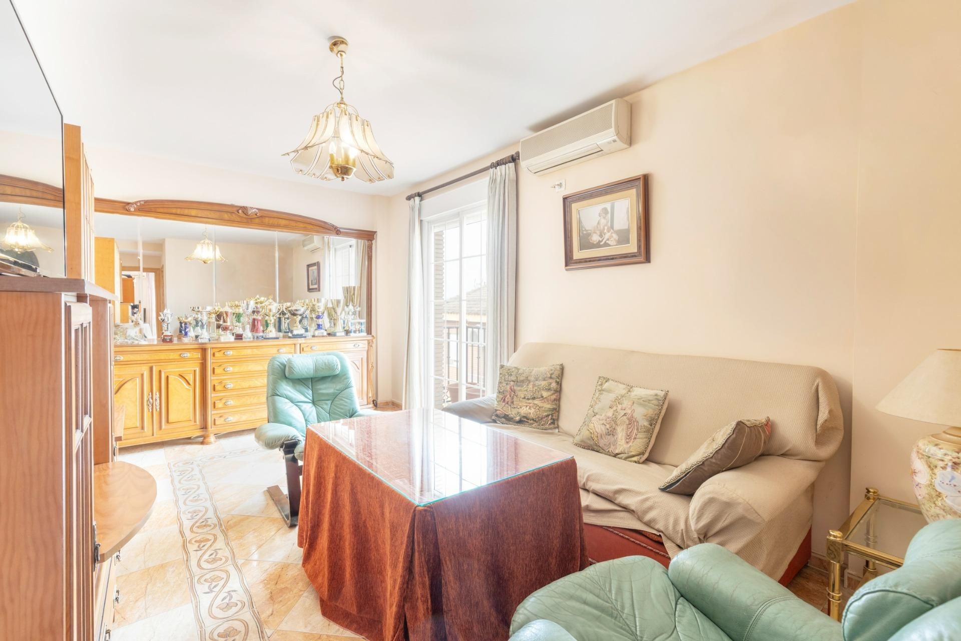 Living room of Flat for sale in Peligros  with Air Conditioner and Balcony