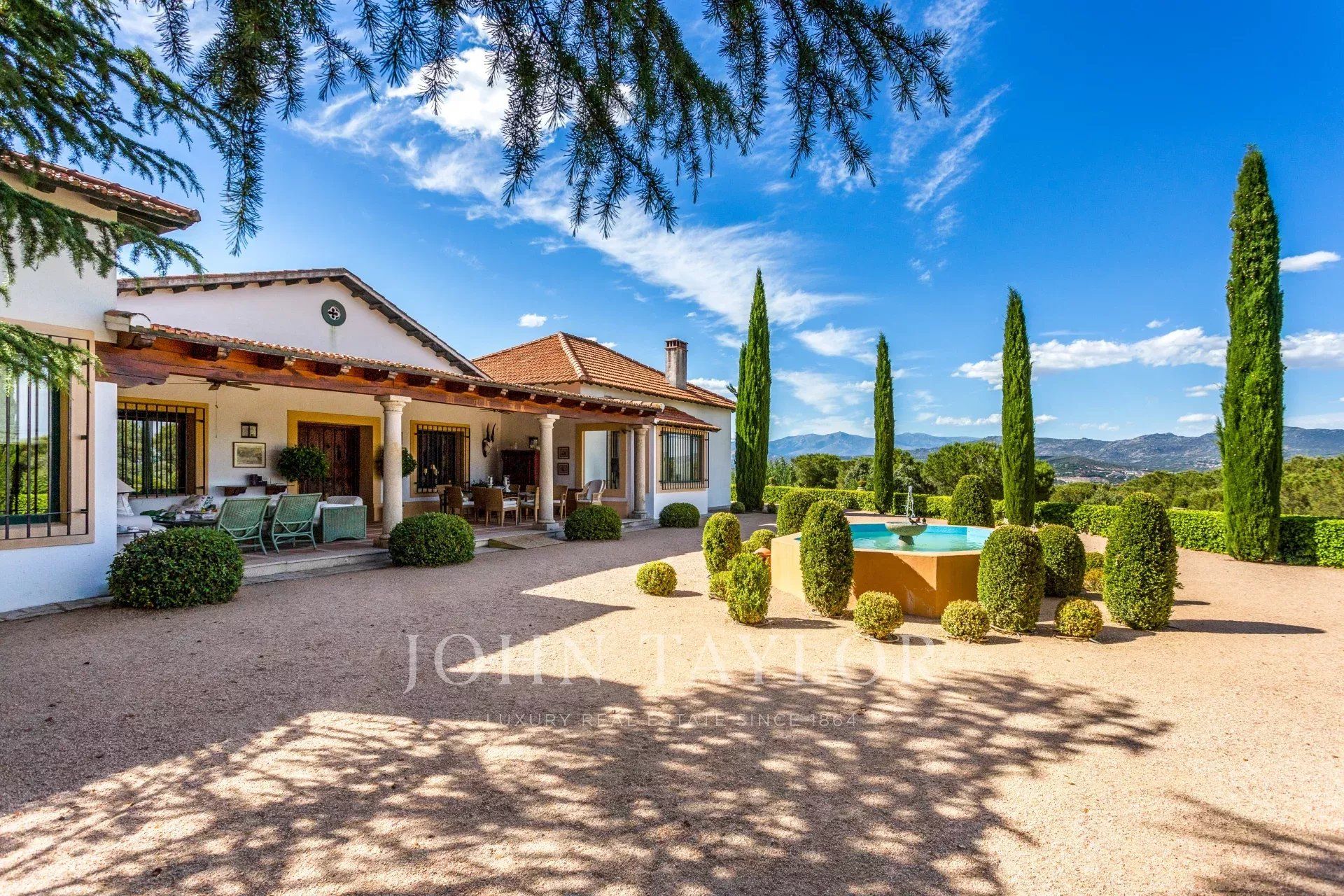 Exterior view of House or chalet for sale in Galapagar  with Heating, Private garden and Storage room