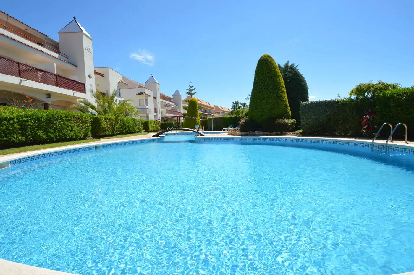 Apartamento con piscina en venta en Calle Madrid 17, imagen 3