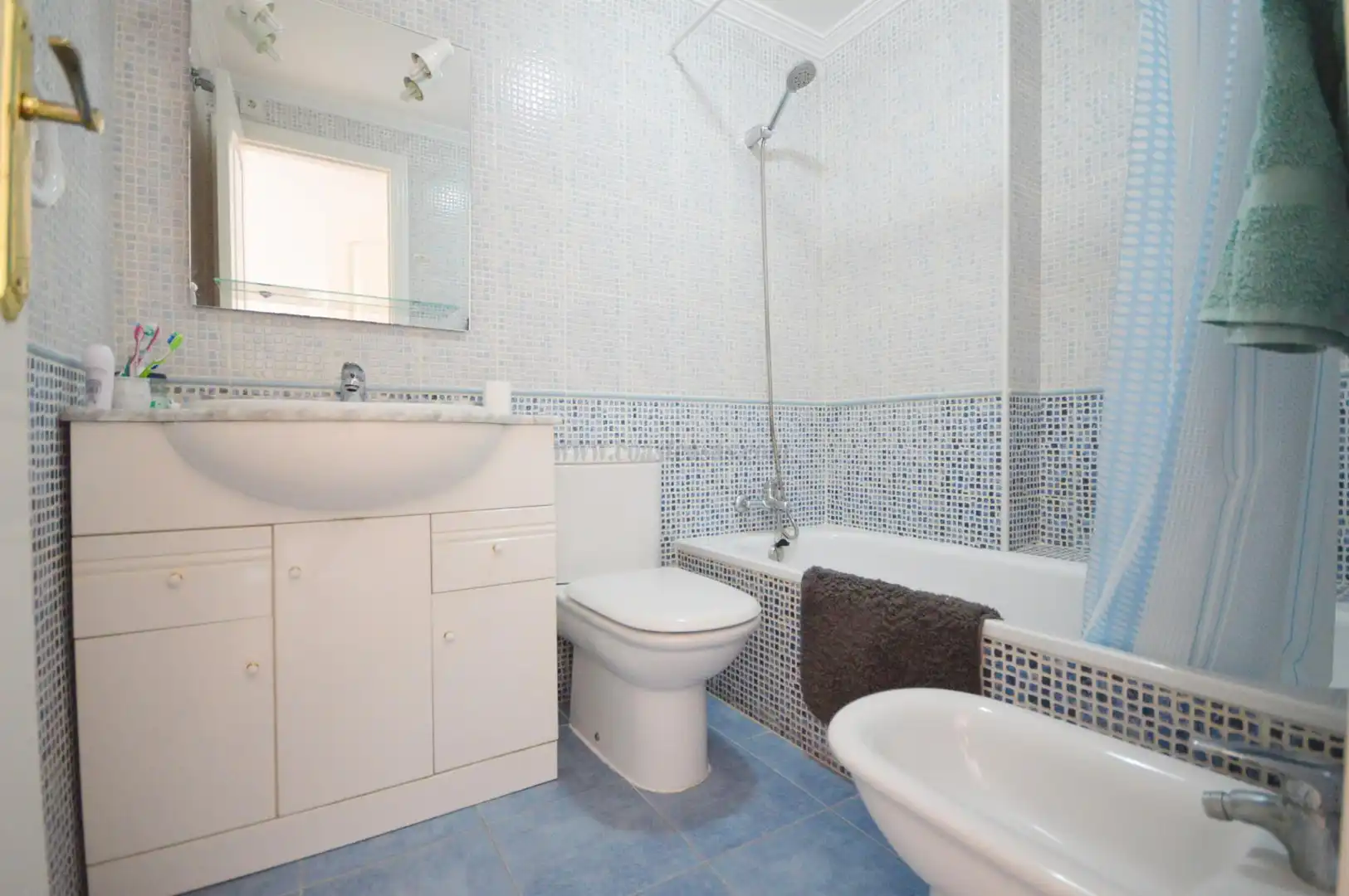 Baño de Apartamento en venta en Orihuela con Aire acondicionado, Calefacción y Terraza
