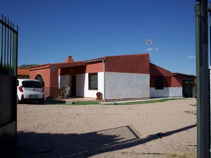 Vista exterior de Finca rústica en venda en Tobarra amb Jardí privat, Terrassa i Traster