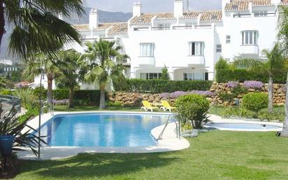 Jardí de Casa adosada de lloguer en Marbella amb Terrassa