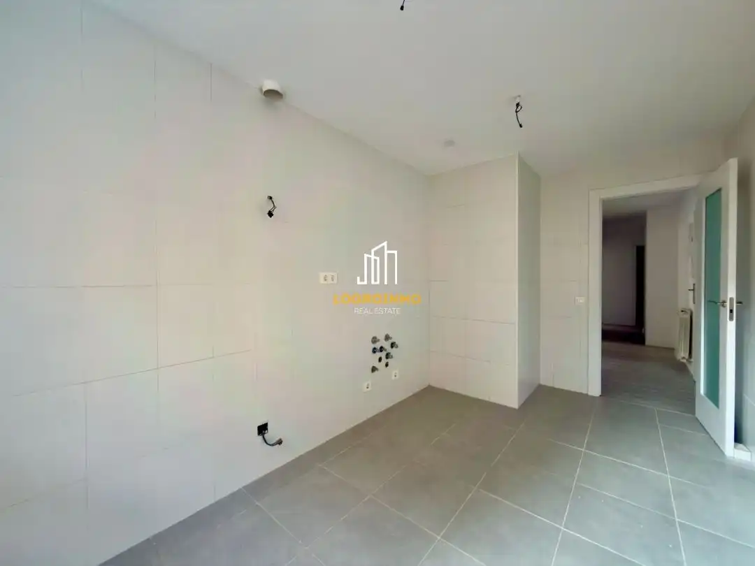 Piso con ascensor en venta en Lardero, imagen 10
