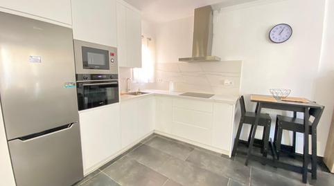 Foto 4 de Àtic de lloguer a Pregonero Tomas Díaz Prieto, V Centenario - Piletas - Capuchinos, Cádiz