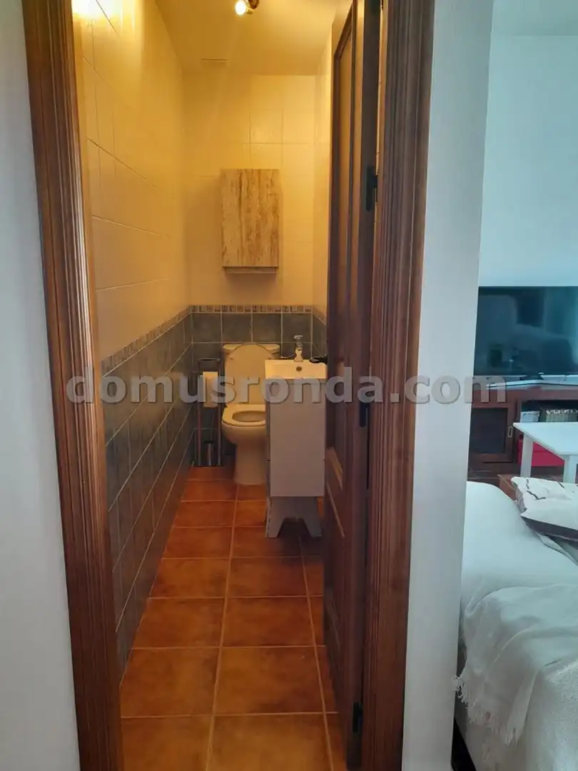 Baño de Casa adosada en venta en Montejaque con Calefacción y Piscina