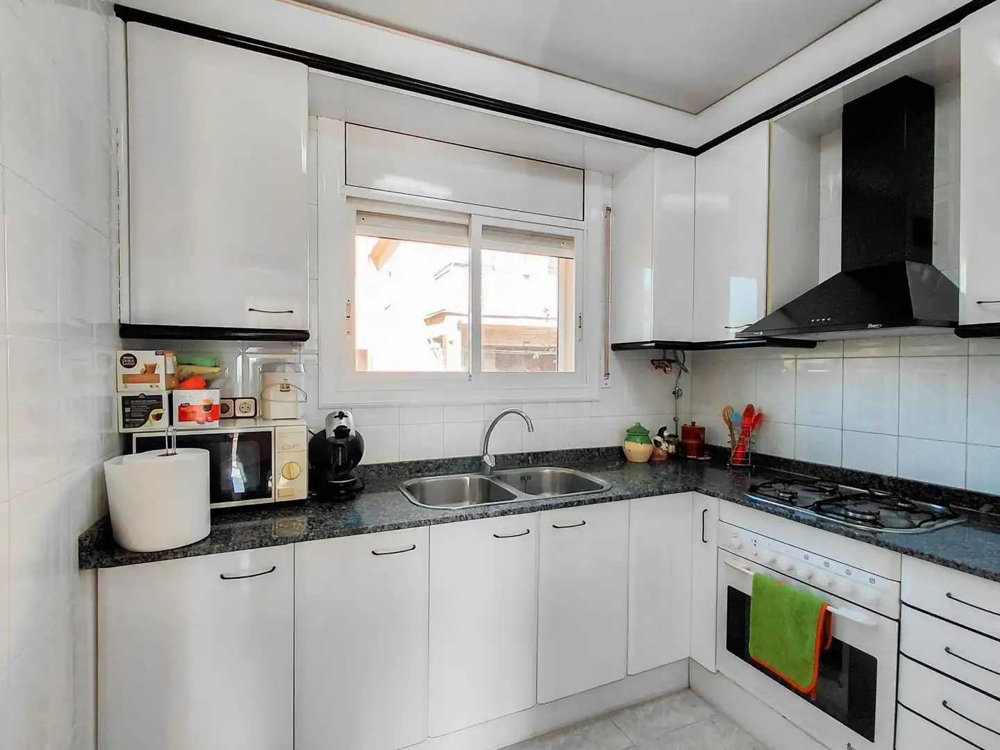 Cocina de Casa o chalet en venta en Els Hostalets de Pierola con Aire acondicionado, Jardín privado y Terraza