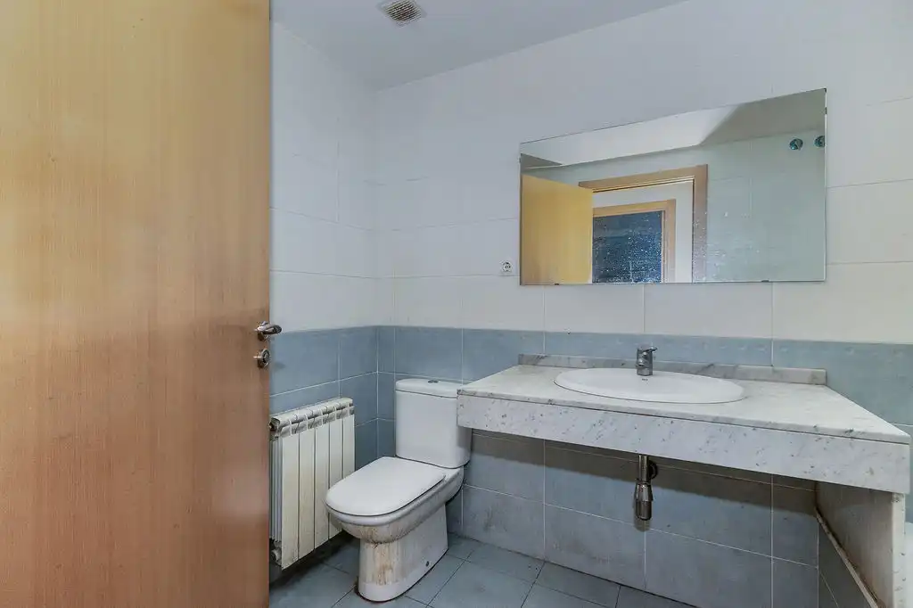 Baño de Piso en venta en Albatàrrec