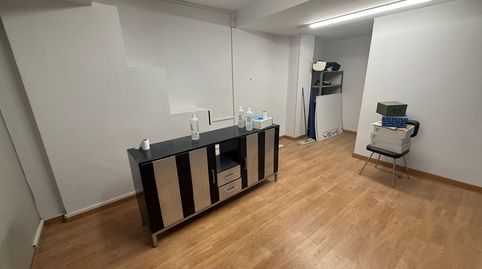 En el corazón del vibrante centro de Logroño, presentamos una exclusiva oportunidad de adquirir una amplia oficina que destaca por, imatge 5