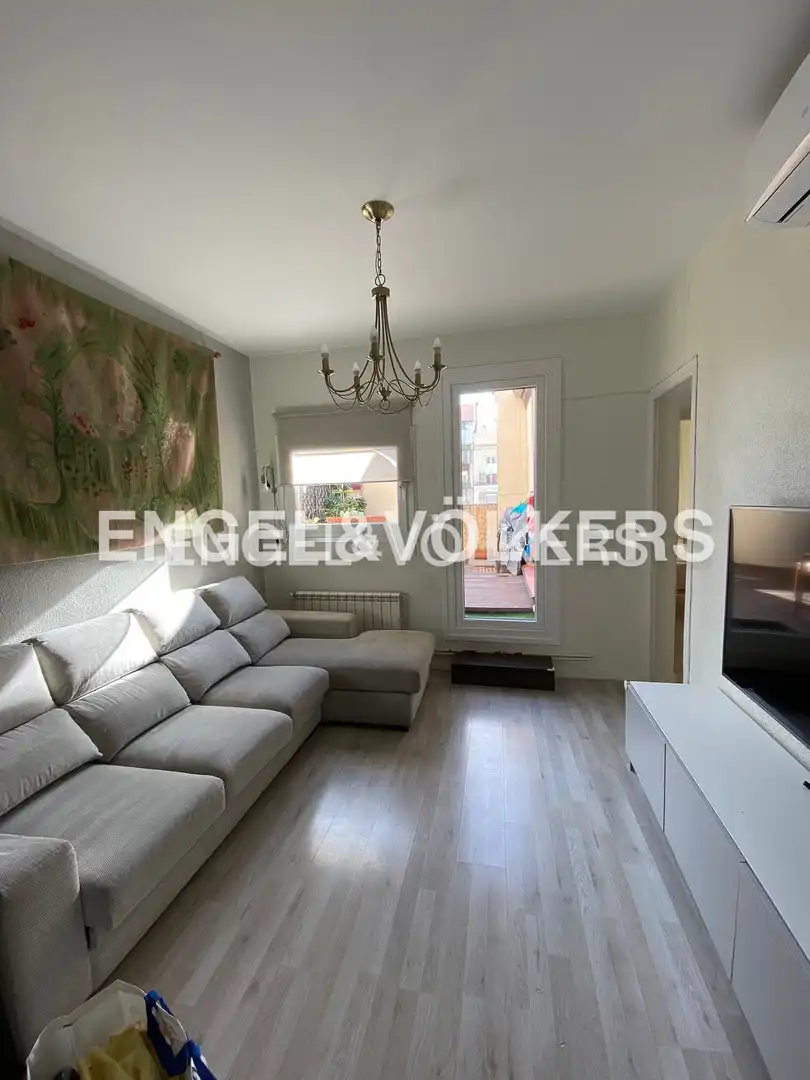 Living room of Attic for rent in Madrid  with Air Conditioner, Heating and Parquet flooring