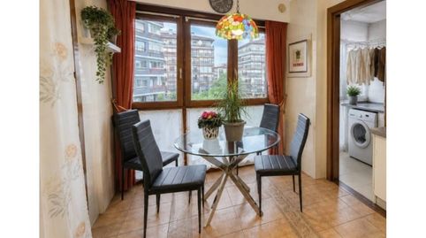 Foto 3 de Piso en venta en Plaza Anzaran, Pinar - Anaka - Belaskoenea, Irun