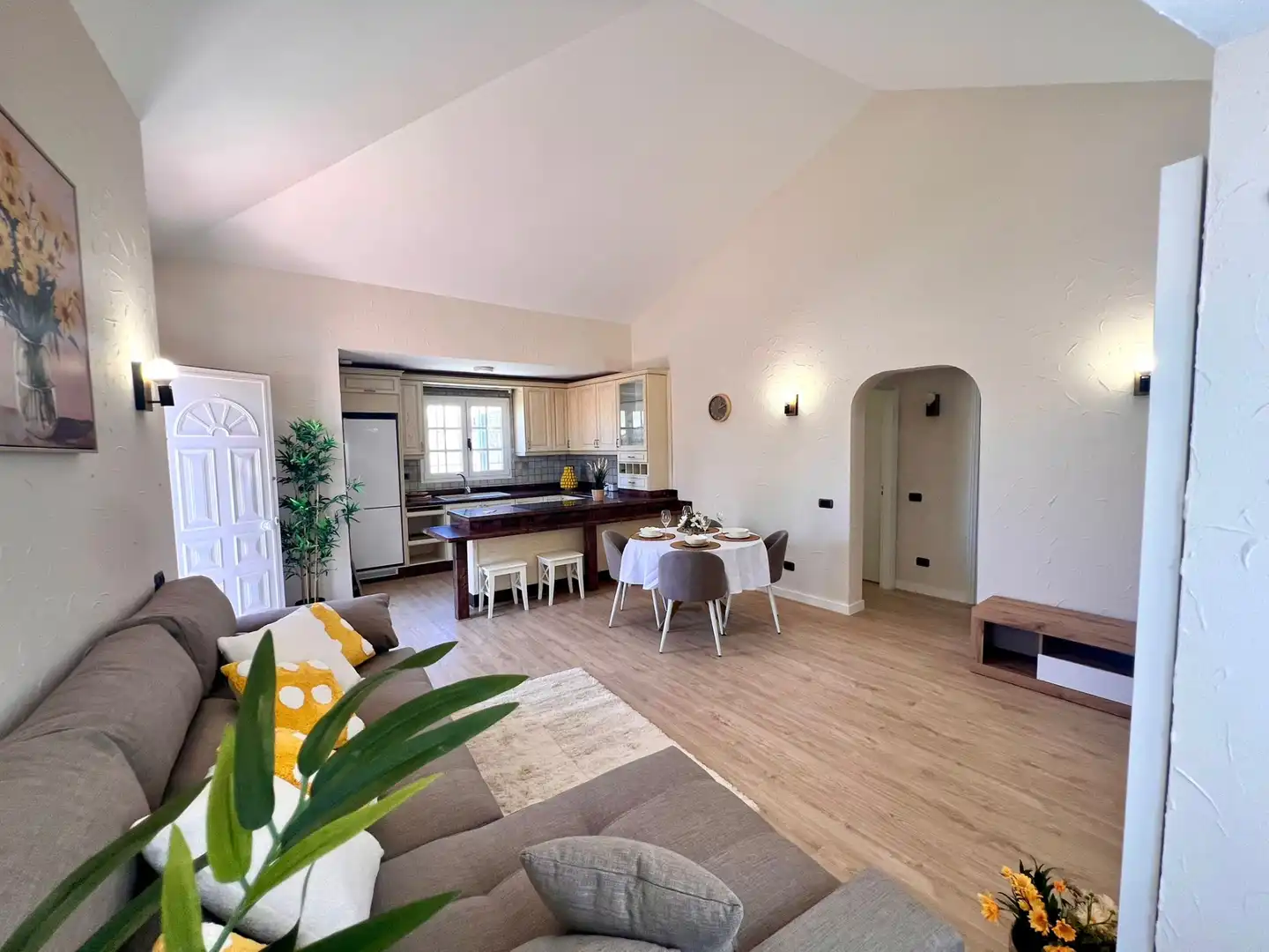 Detached homes for sale in Calle los Prismas, Arico