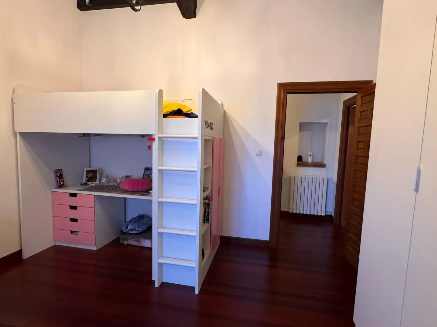 Habitación de Casa o chalet en venta en Los Corrales de Buelna  con Calefacción, Jardín privado y Terraza