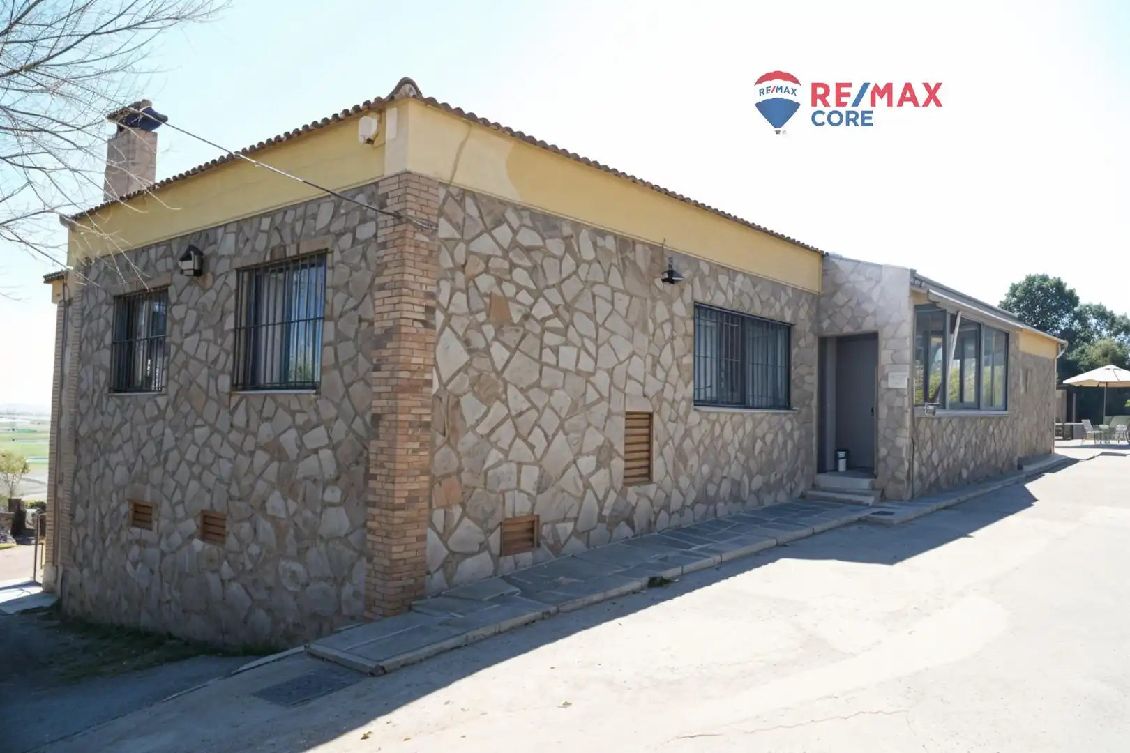 Vista exterior de Casa o chalet en venta en Sierra de Fuentes con Calefacción, Jardín privado y Terraza
