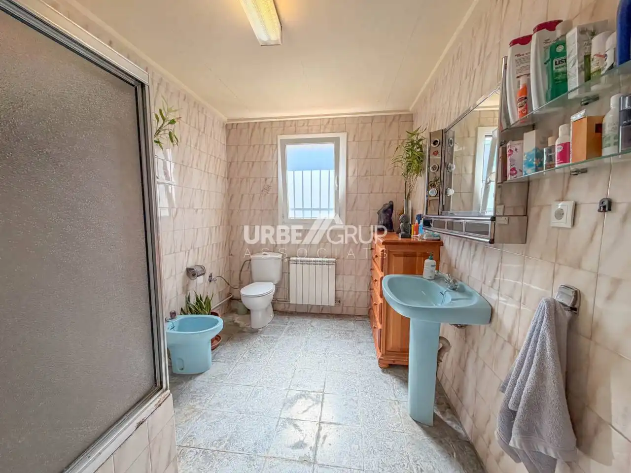 Bathroom of Houses for sale in Terrassa  with Heating and Private garden