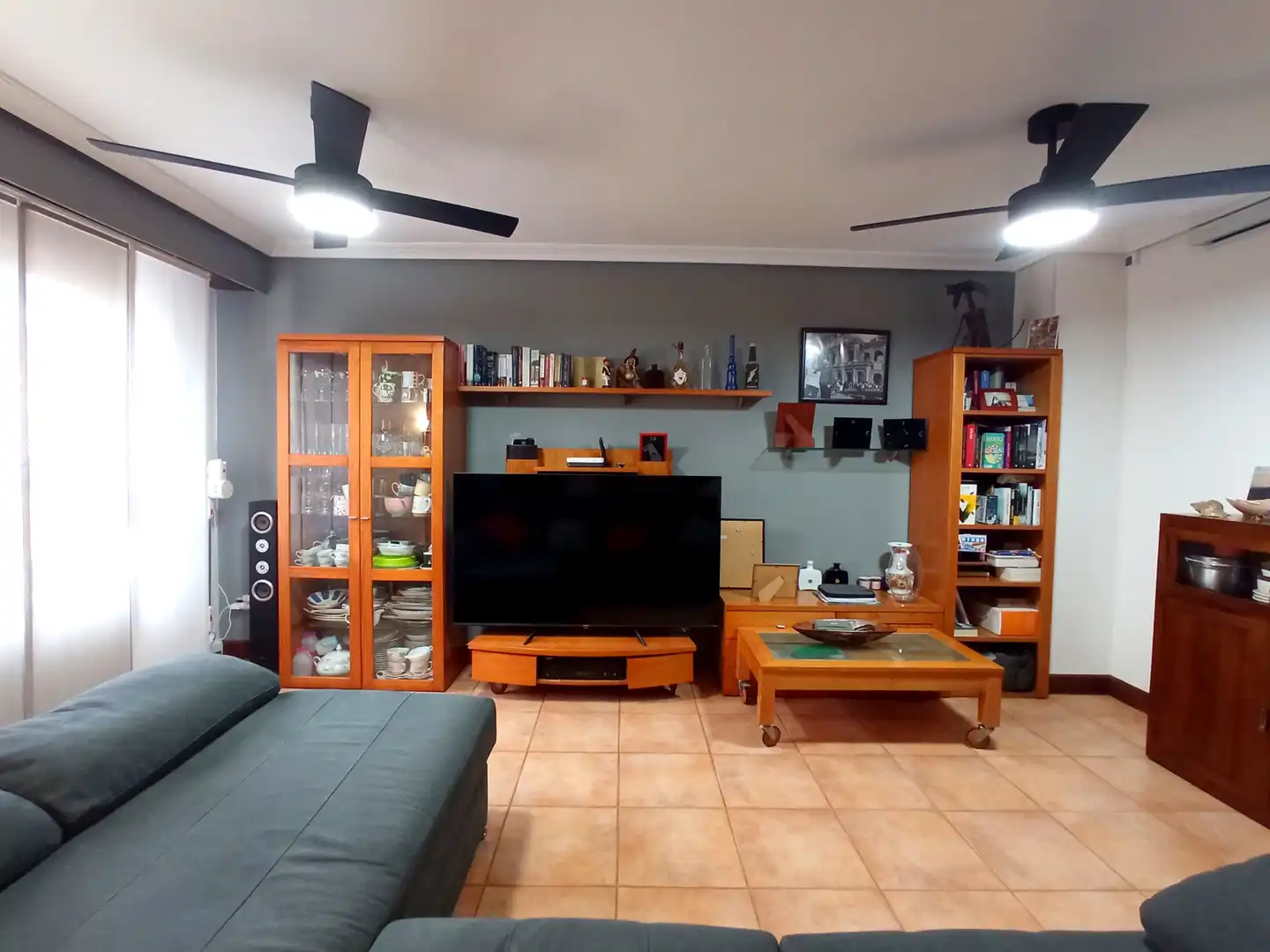 Sala de estar de Casa adosada en venta en Irun  con Terraza, Trastero y Amueblado