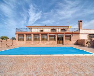 Vista exterior de Casa o xalet en venda en San Martín de Pusa amb Aire condicionat, Calefacció i Jardí privat