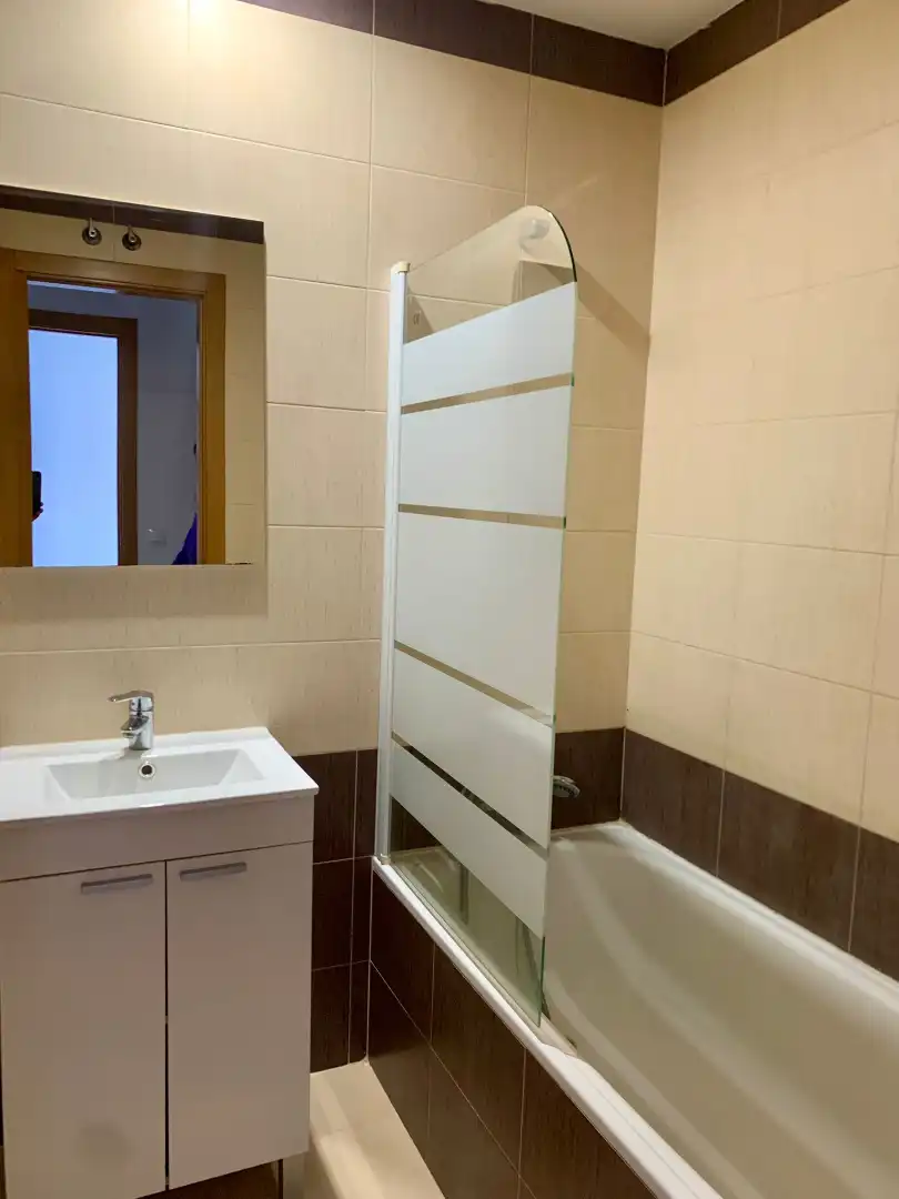 Baño de Piso en venta en Pozuelo de Calatrava con Aire acondicionado, Calefacción y Amueblado