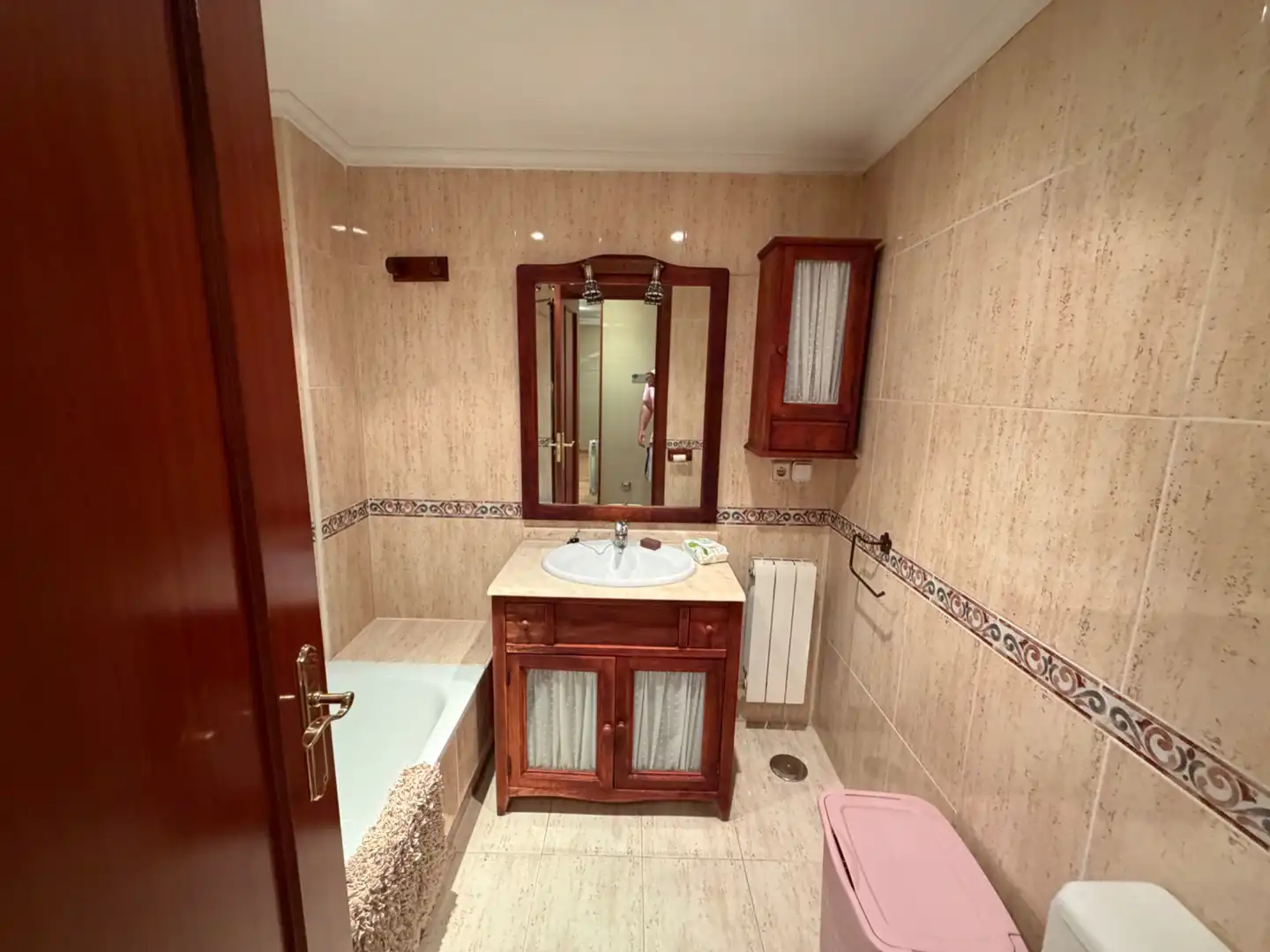 Baño de Piso de alquiler en Valladolid con Calefacción, Parquet y Terraza