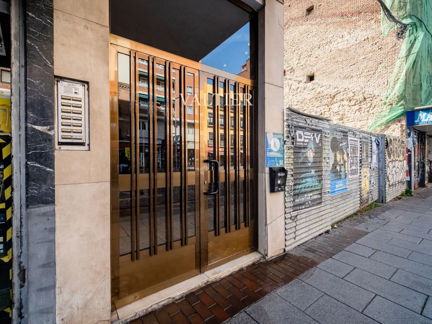 Exterior view of Flat for rent in Madrid  with Terrace and Furnished