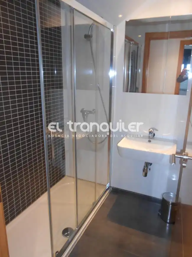 Bathroom of Flat for rent in Leganés  with Terrace, Storage room and Swimming Pool