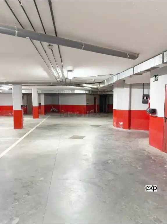 Parking de Piso en venta en Llanes con Calefacción, Terraza y Amueblado