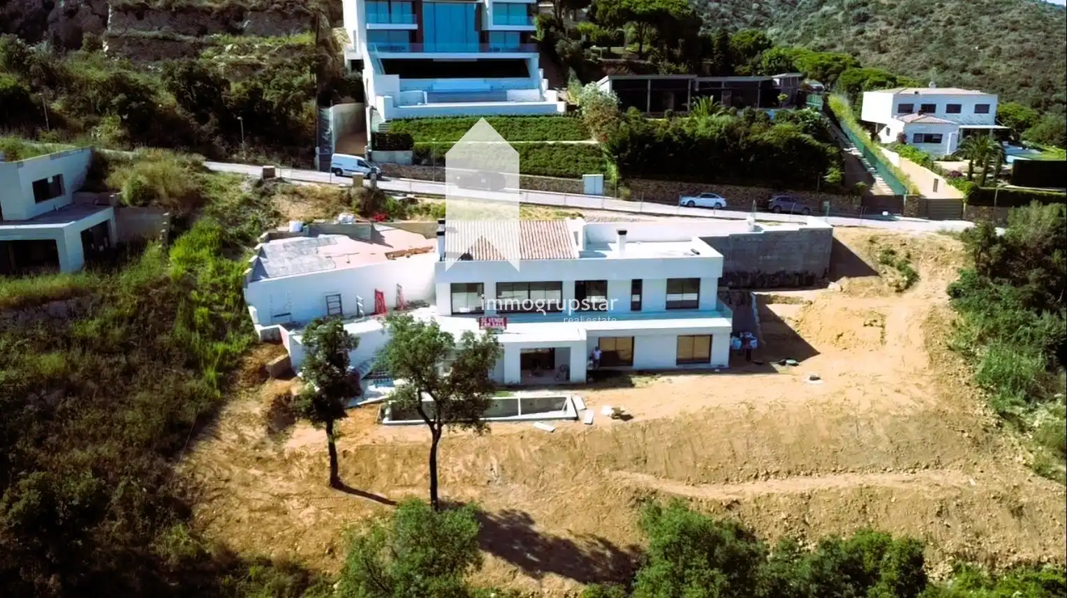 House with terrace for sale in N/A