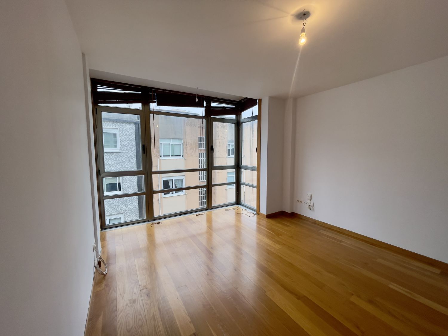 Dormitori de Pis en venda en A Coruña Capital  amb Calefacció, Parquet i Traster