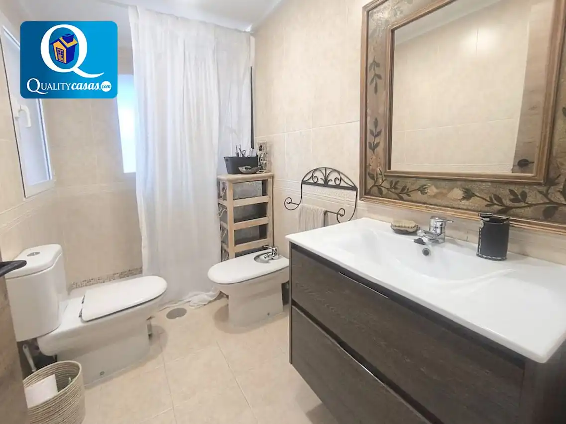 Bathroom of Houses for sale in Mutxamel  with Air Conditioner, Heating and Terrace